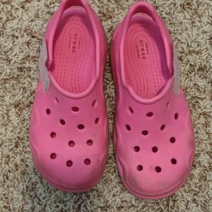 6/25 🌺SALE Girls pink  crocs size 12